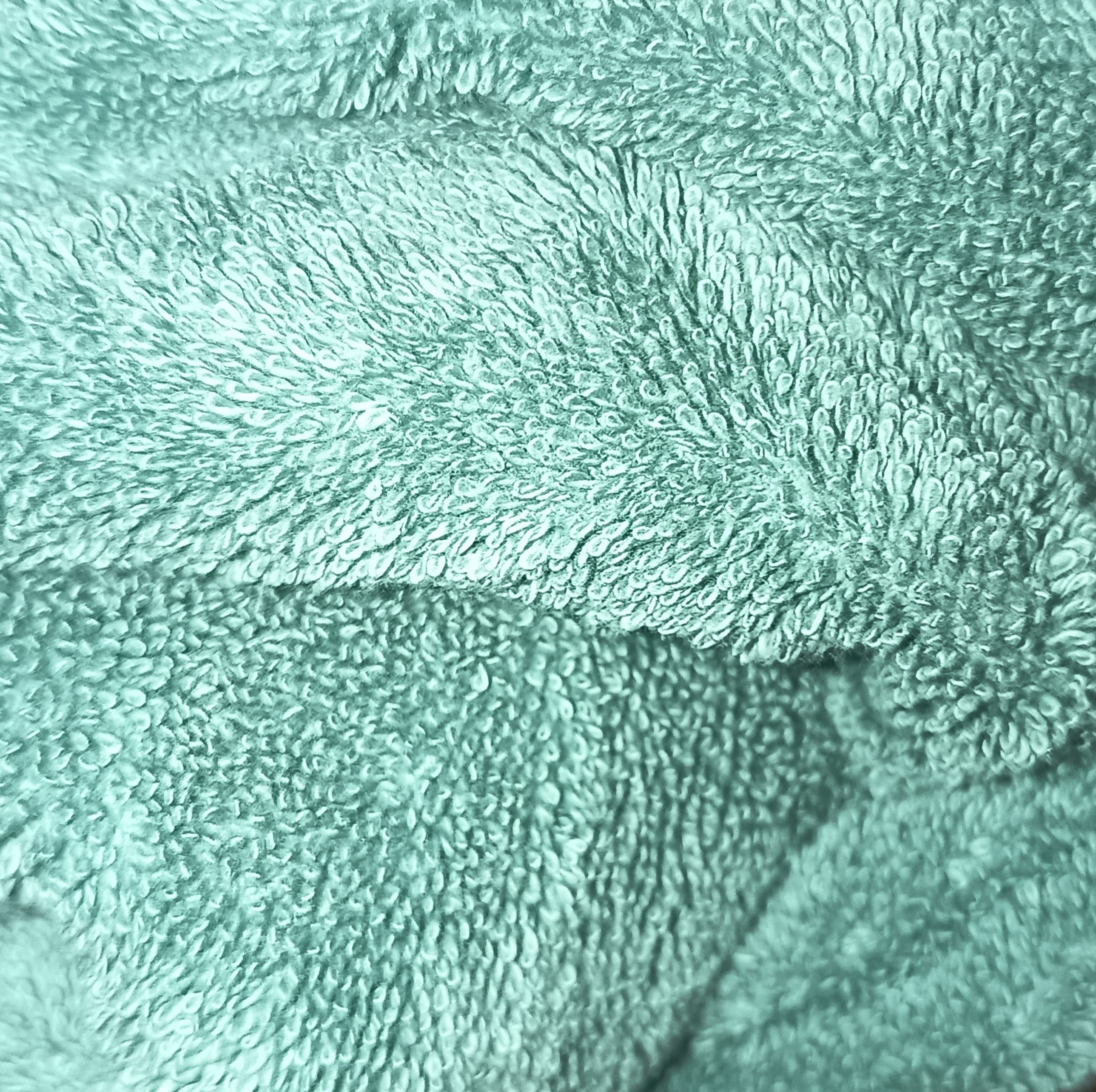 Petite serviette de bain personnalisée – prénom ou message brodé – 50x100 cm – coton épais 670 g/m²