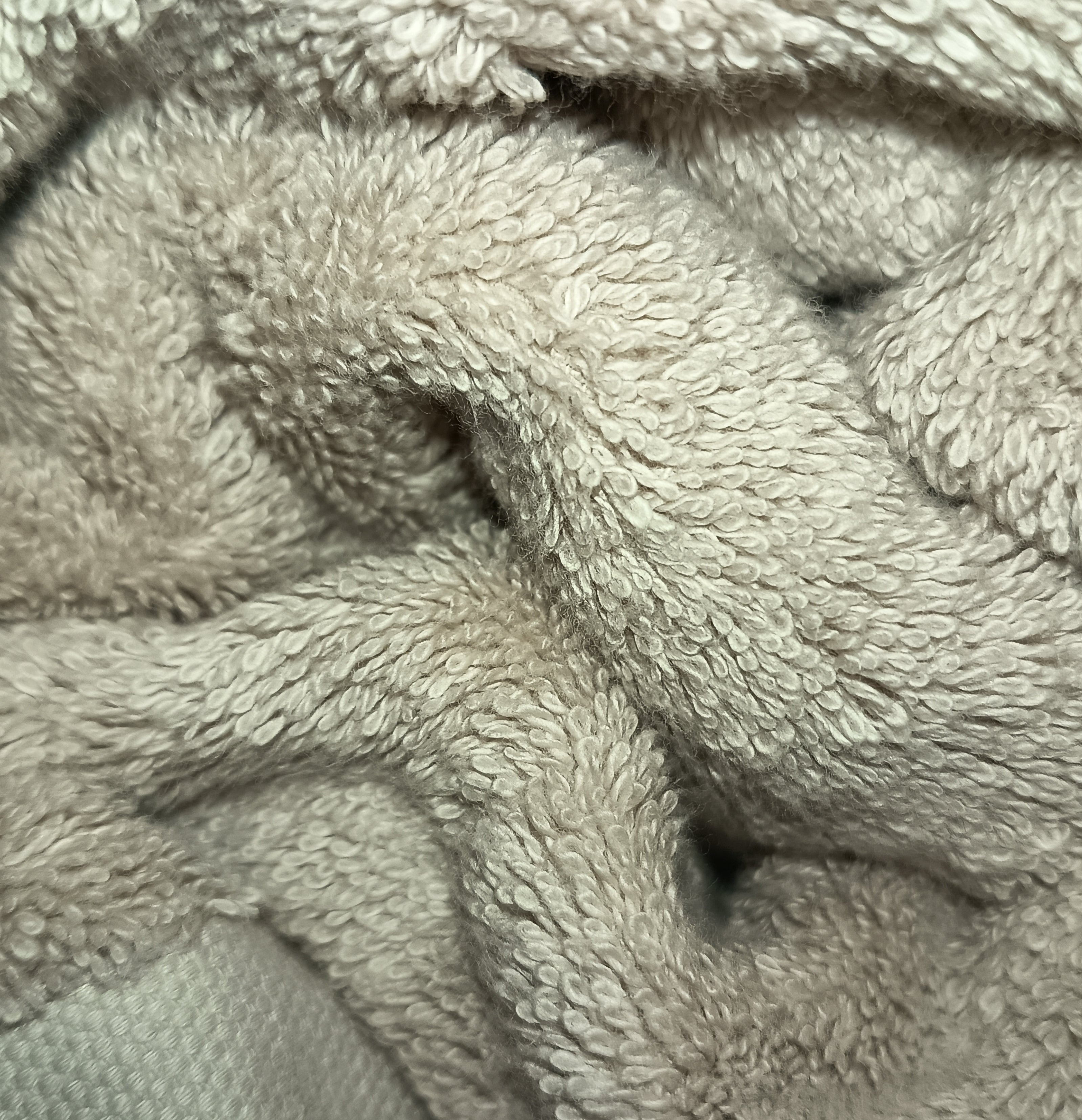 Petite serviette de bain personnalisée – prénom ou message brodé – 50x100 cm – coton épais 670 g/m²