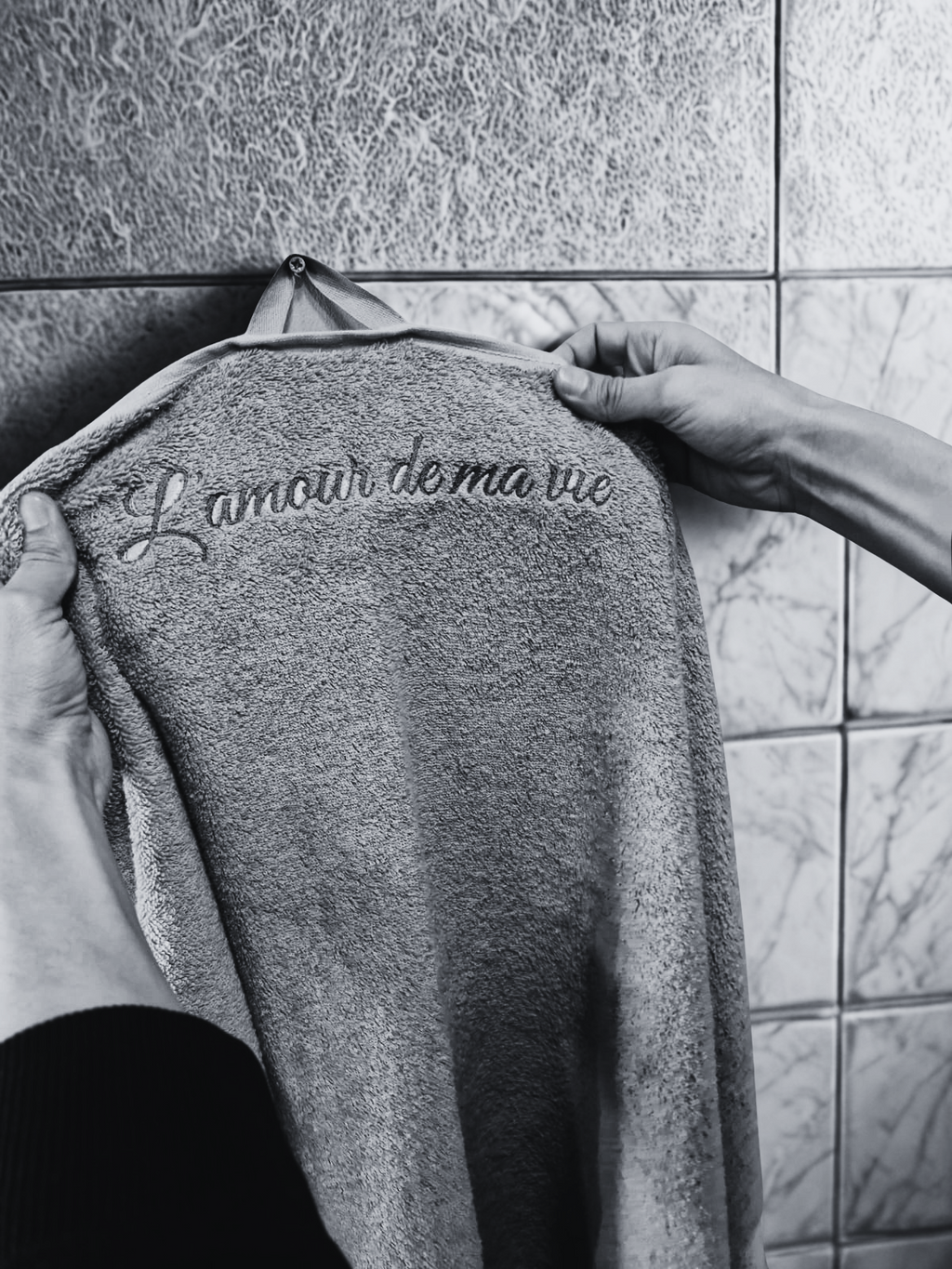 Grande serviette de bain personnalisée – prénom ou message brodé – 70x140 cm – coton épais 670 g/m²